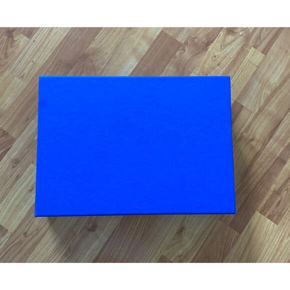 Stuart Weitzman empty shoe box - Picture 4 of 6